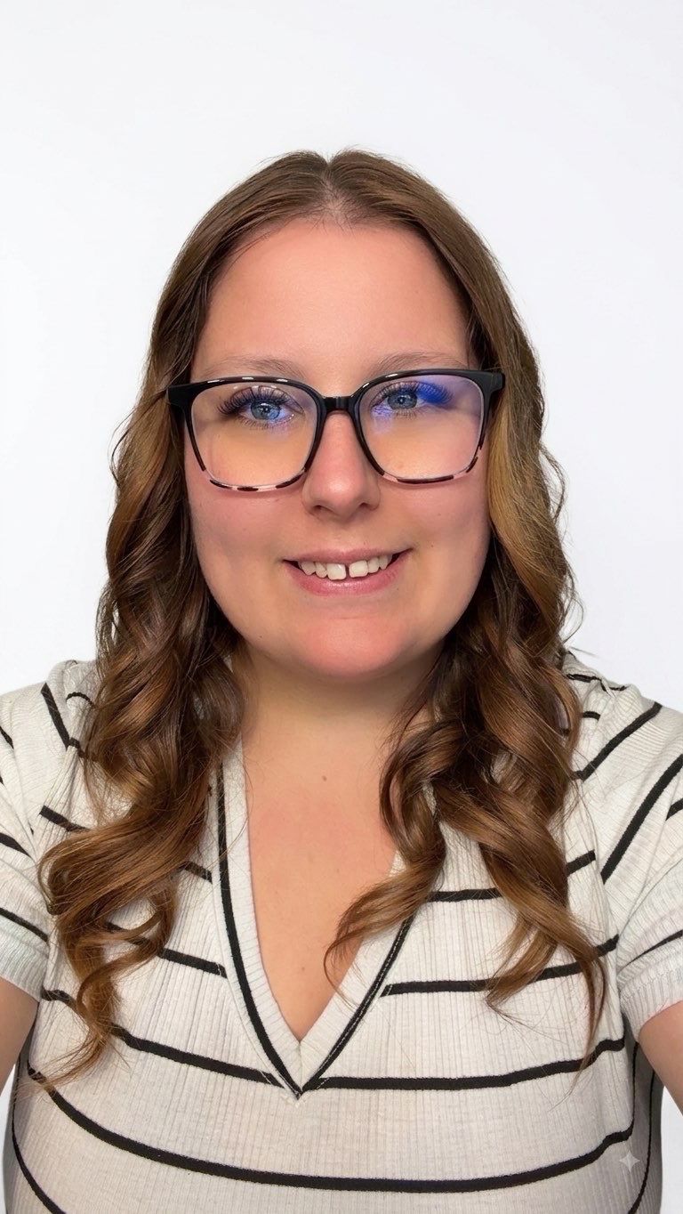 Ashley Sims - Lash Technician
